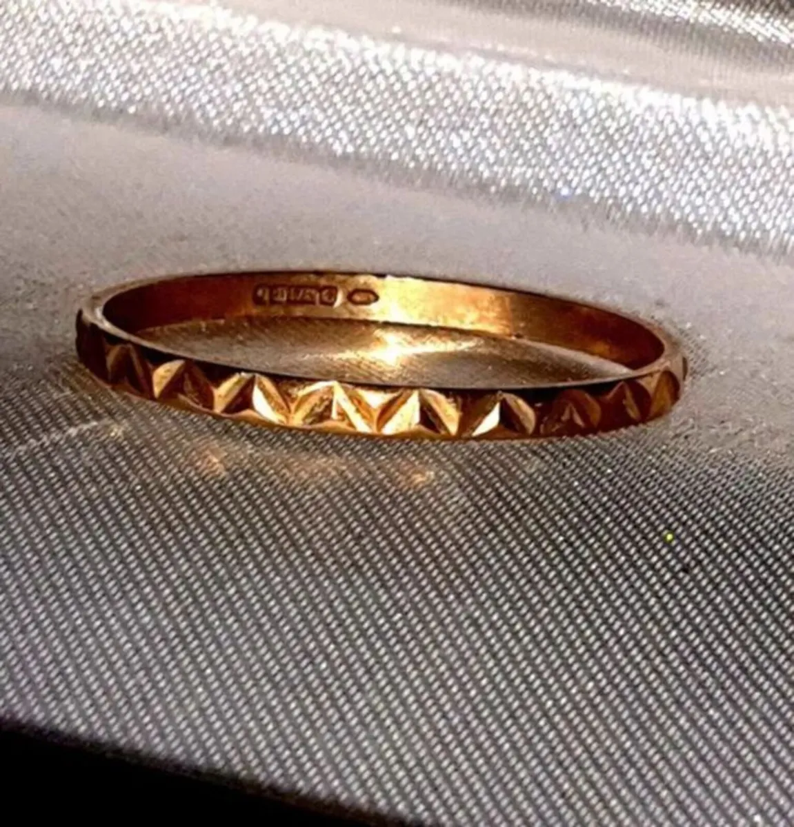 Vintage Hallmarked 9k Yellow Gold Geometric Ring - Image 1