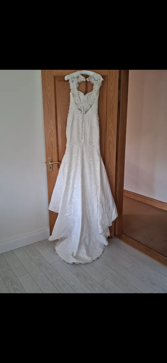 Wedding dress - Image 1