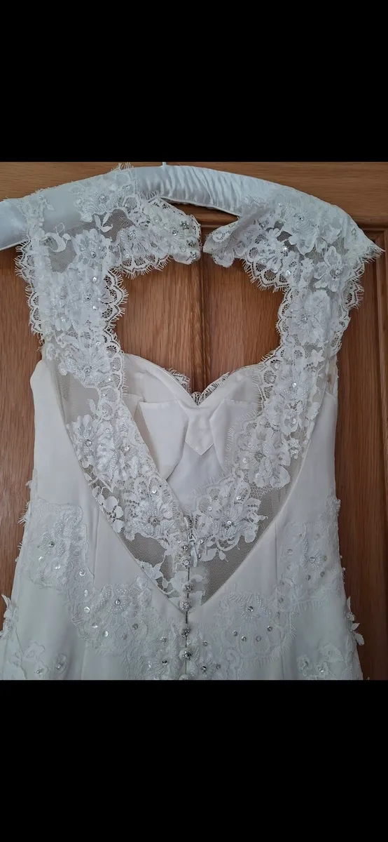 Wedding dress - Image 3