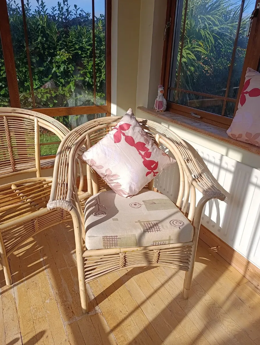 Rattan & bamboo 2 seater love seat & chair - Image 3