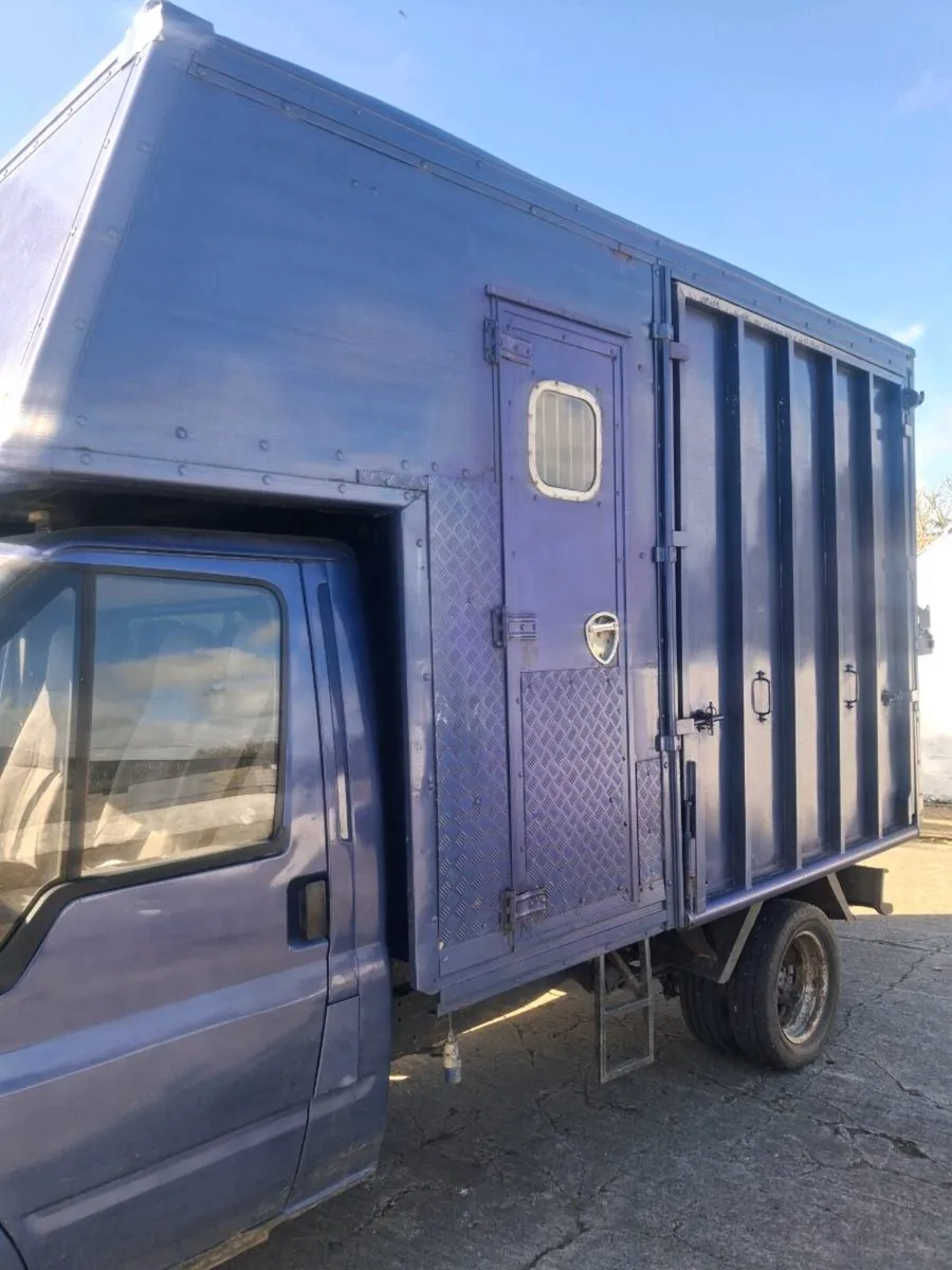 Horse Lorry - Image 4