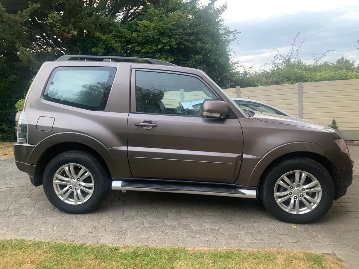 Mitsubishi Pajero 2016 - Image 1