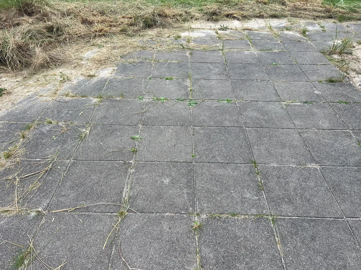 Grey Classic 400 x 400 x 40mm Outdoor Tiles - Image 1