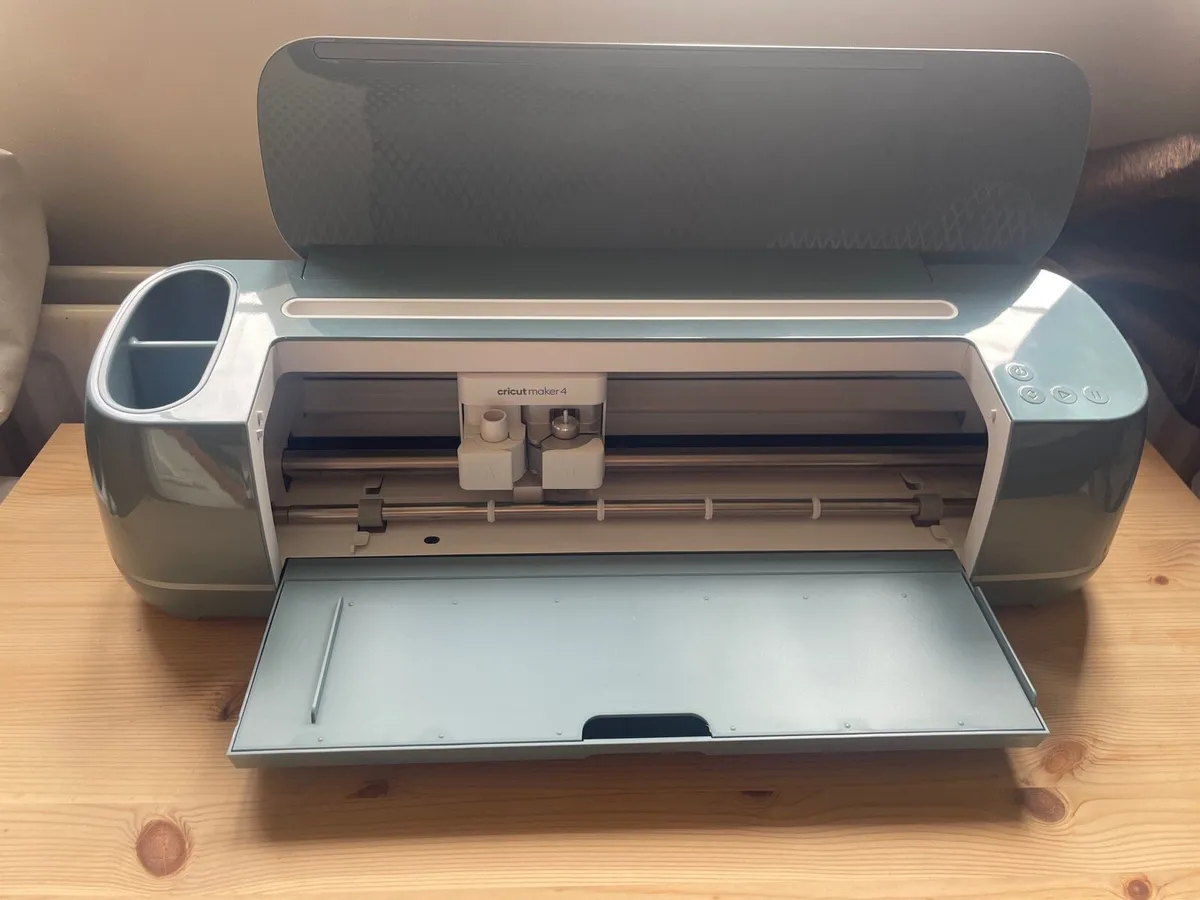 Cricut maker 4 - Image 2
