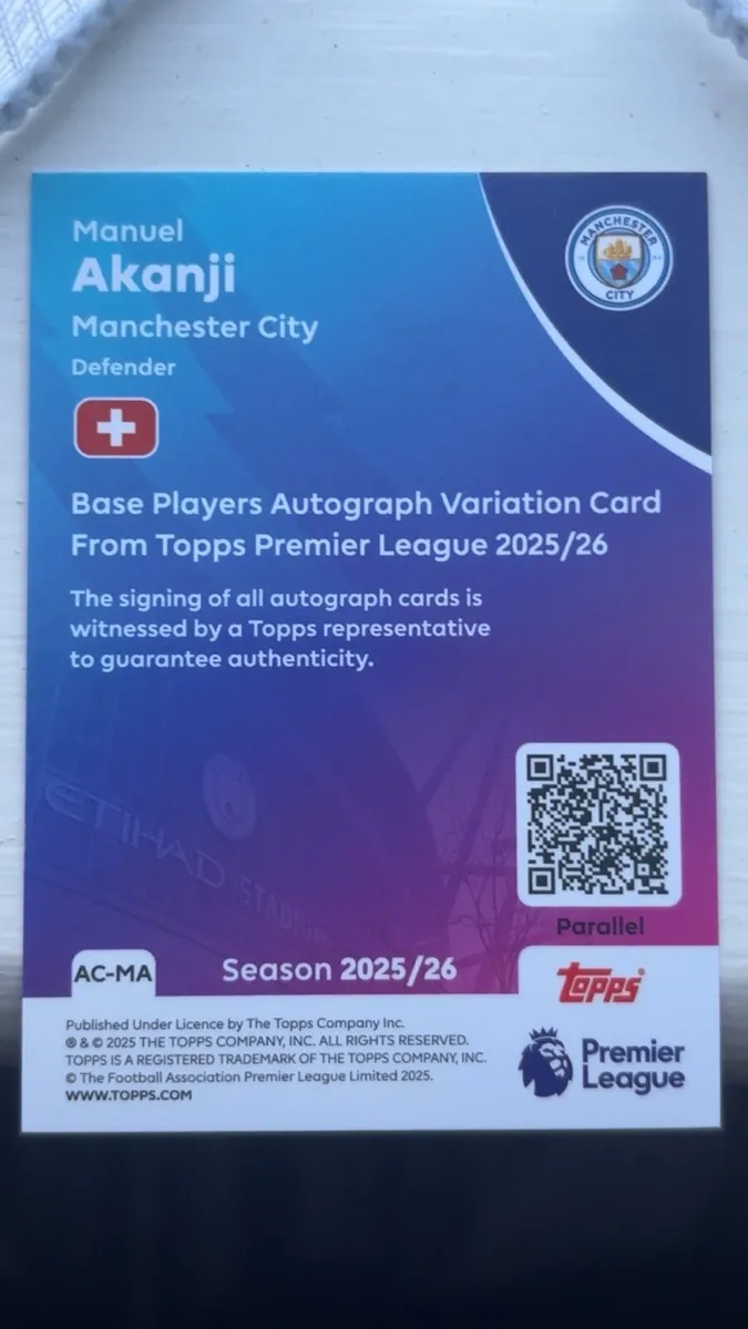 Manuel Akanji Gold Auto 05/50 Man City Topps Card - Image 2