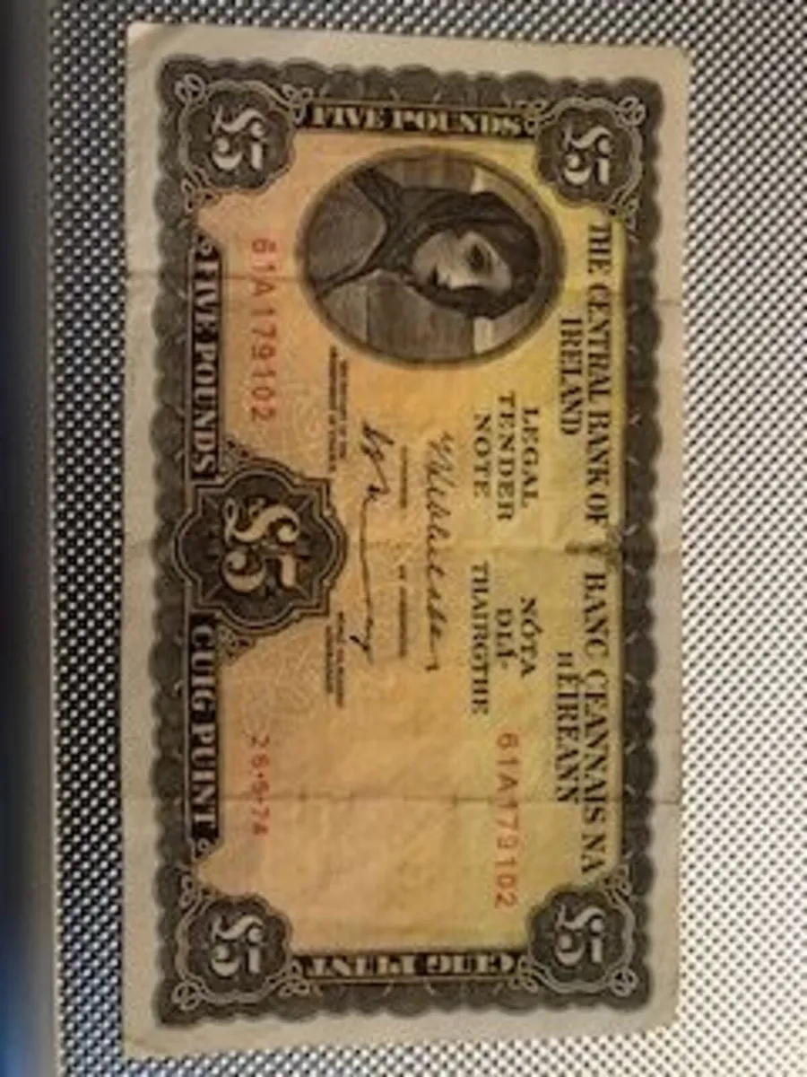 Coins and notes - Image 1