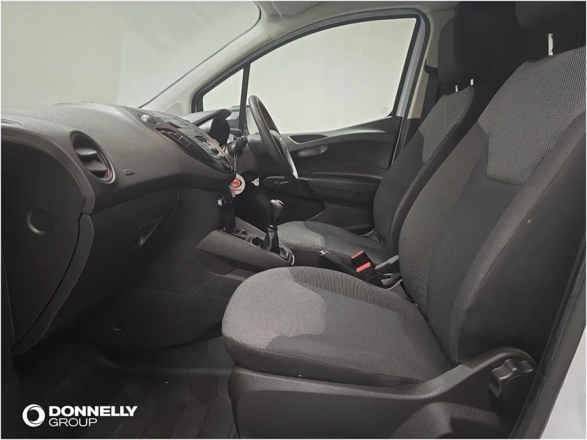 Ford Transit Courier 1.0 EcoBoost Leader Van [6 Sp - Image 4