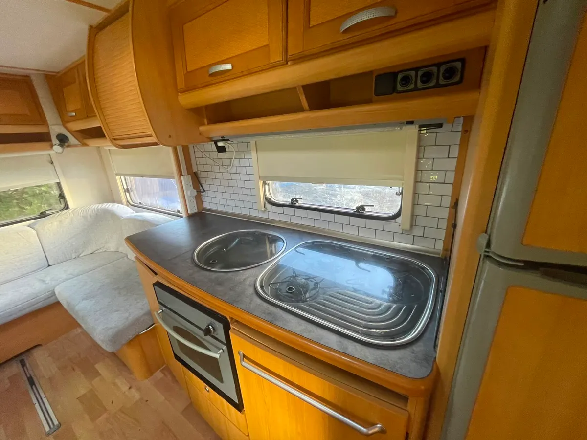 Caravan - Image 4