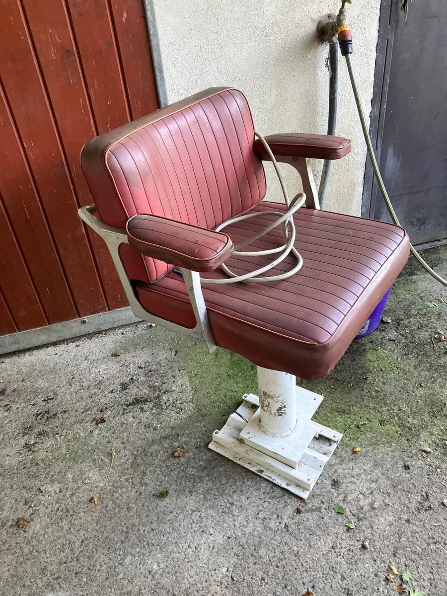 BOAT SEAT ELECTRIC CAPTAINS  CHAIR ADJUSTABLE - Image 3
