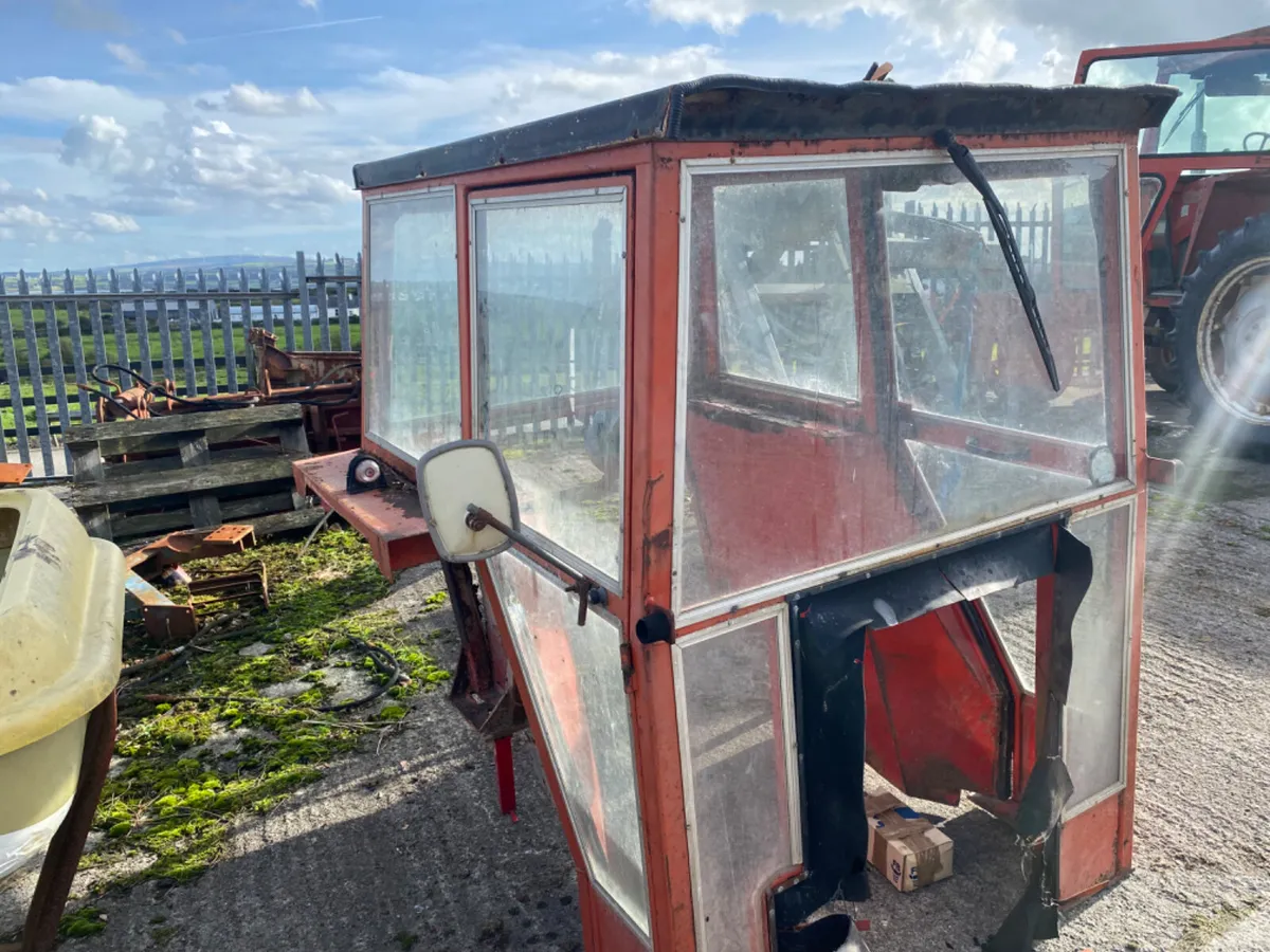 C and g cab to suit 135 - Image 2