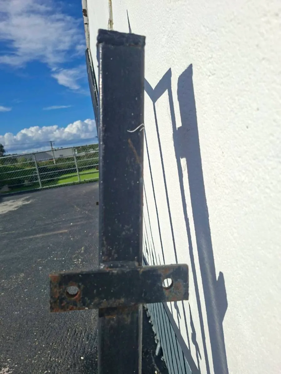 Iron gates - Image 3