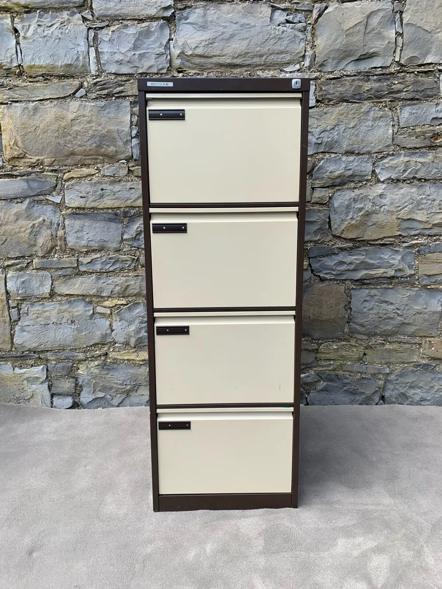 Vintage Escoline Four Drawer Filing Cabinet. - Image 1