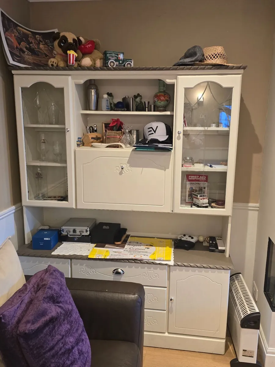 Drinks cabinet - Image 1