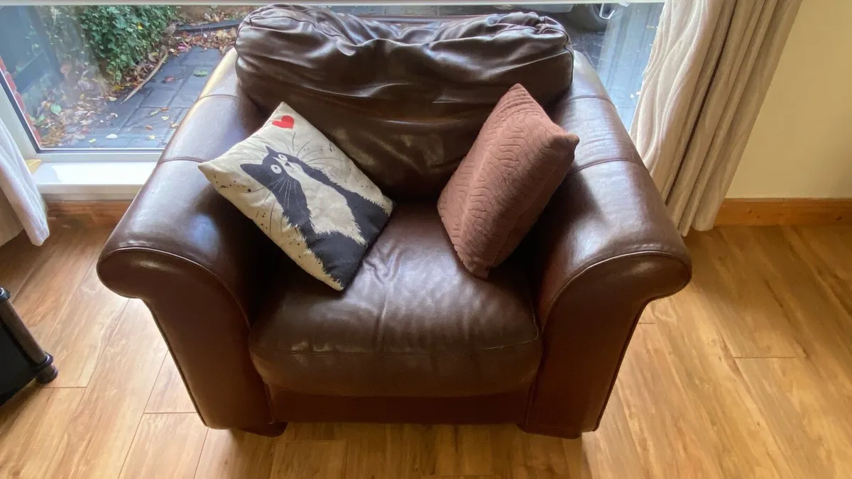 Brown Leather 3 piece suite - Image 3