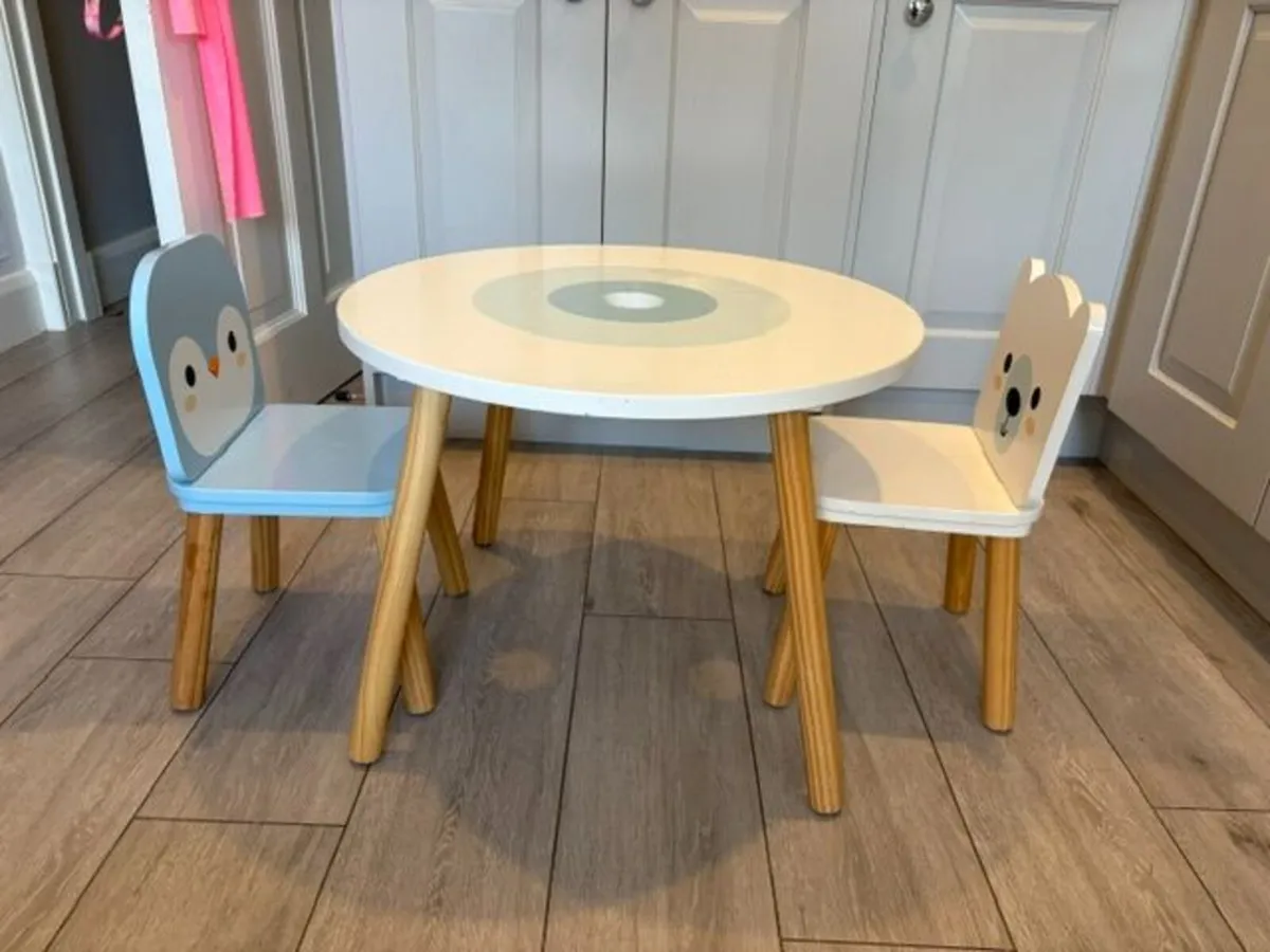 Table and 2 Chairs Polar - Image 4