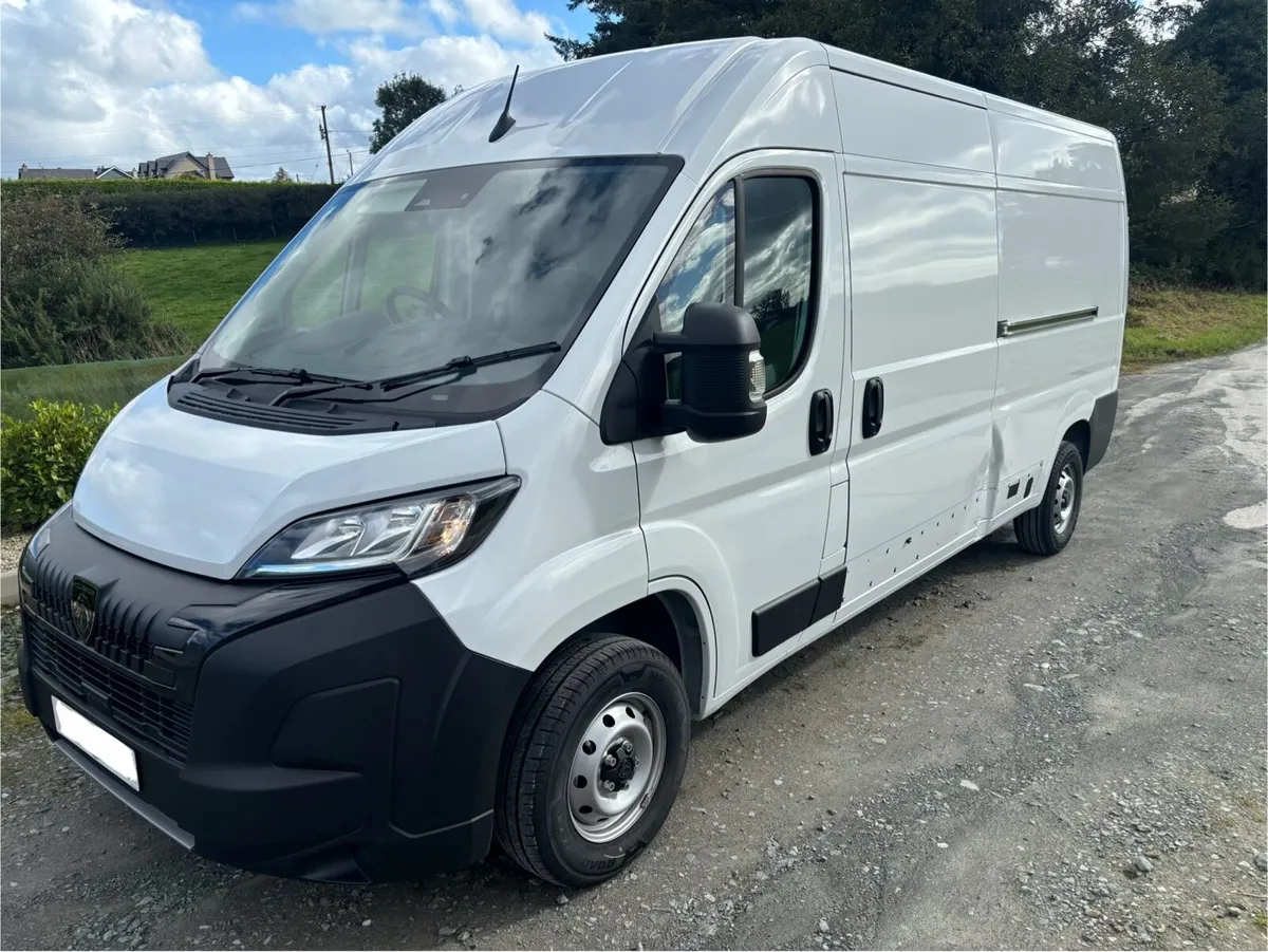 261 Peugeot Boxer 35  Professional 2026 - Image 2