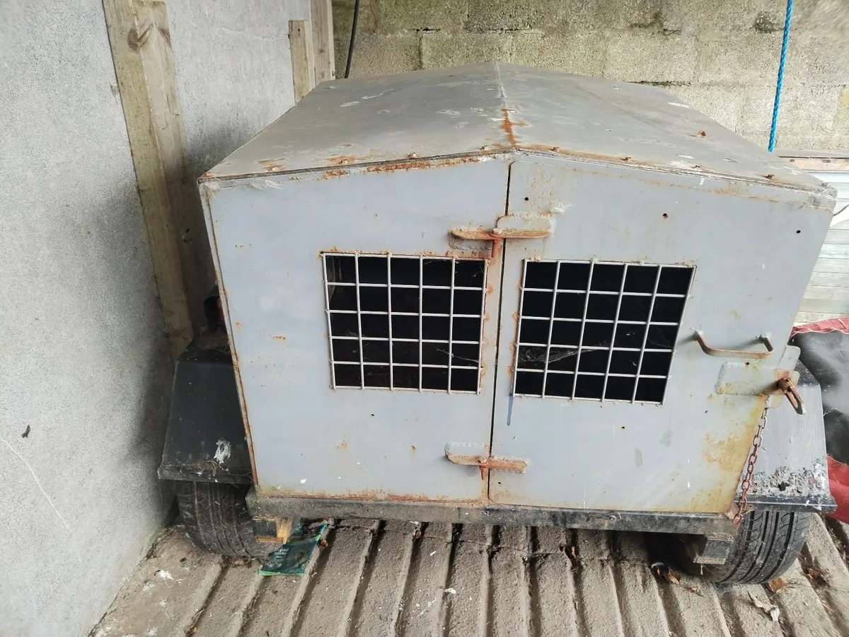Dog trailer, dog house, water trough - Image 3