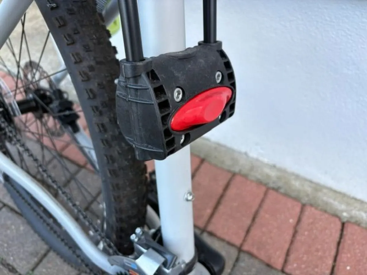 Childs Seat for Bike - Image 2