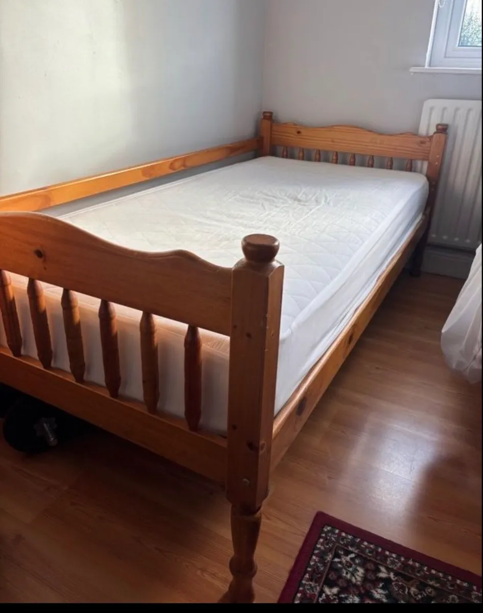 Single bed - Frame and Mattress - Image 1