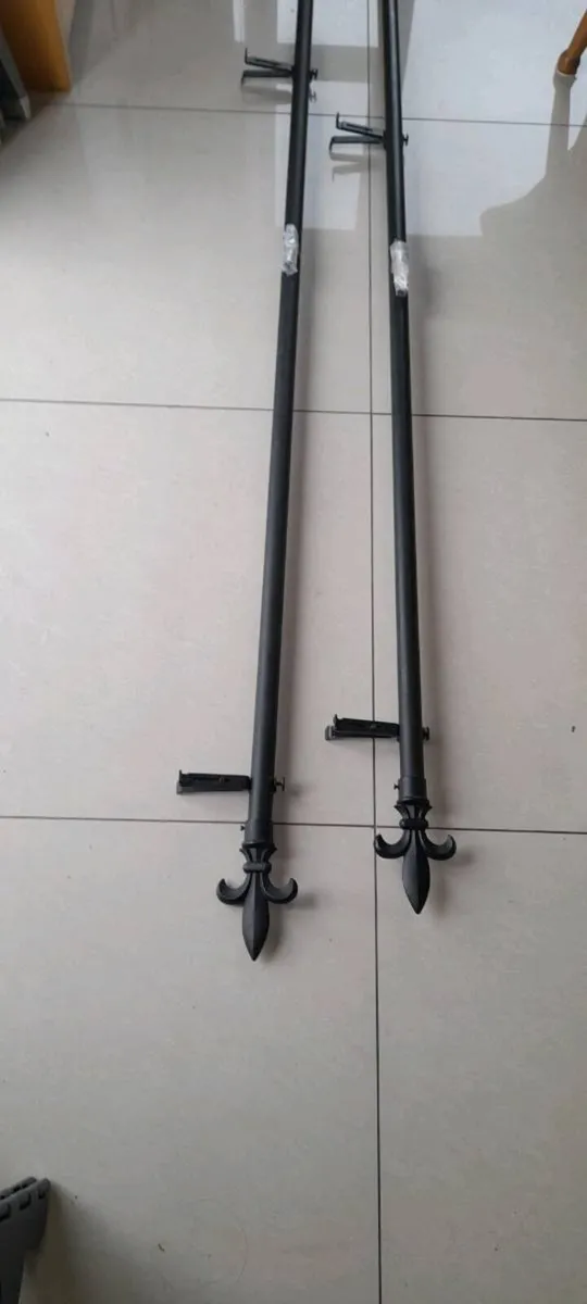Curtain rails - Image 2