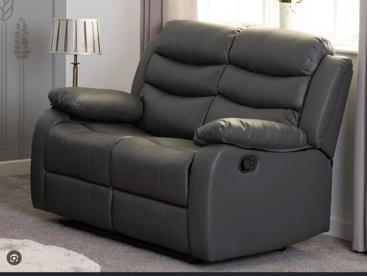 Recliner sofa - Image 1
