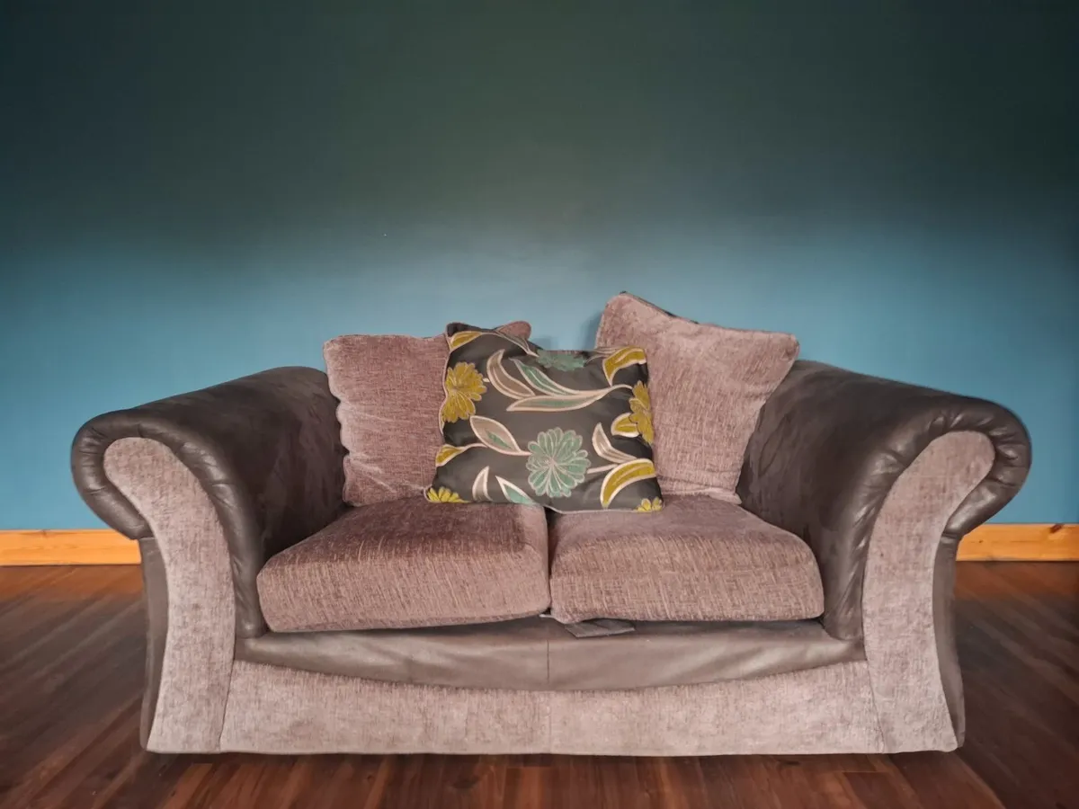 Sofa - Image 4