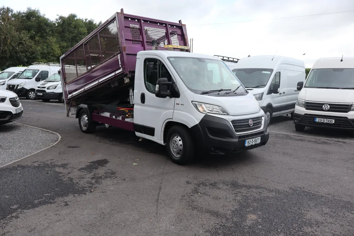 2019 FLAT DUCATO 3 WAY TIPPER WITH TAIL LIFT - Image 1