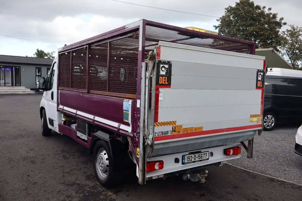 2019 FLAT DUCATO 3 WAY TIPPER WITH TAIL LIFT - Image 4