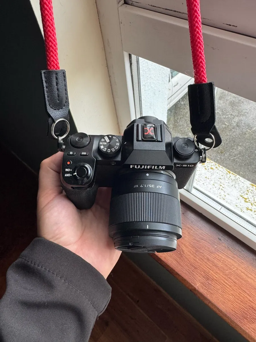 Fujifilm X-S10 + 5 lenses - Image 1