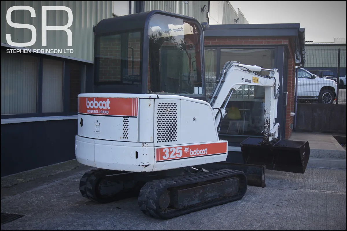 1998 Bobcat 325 Ingersoll-Rand - Image 3