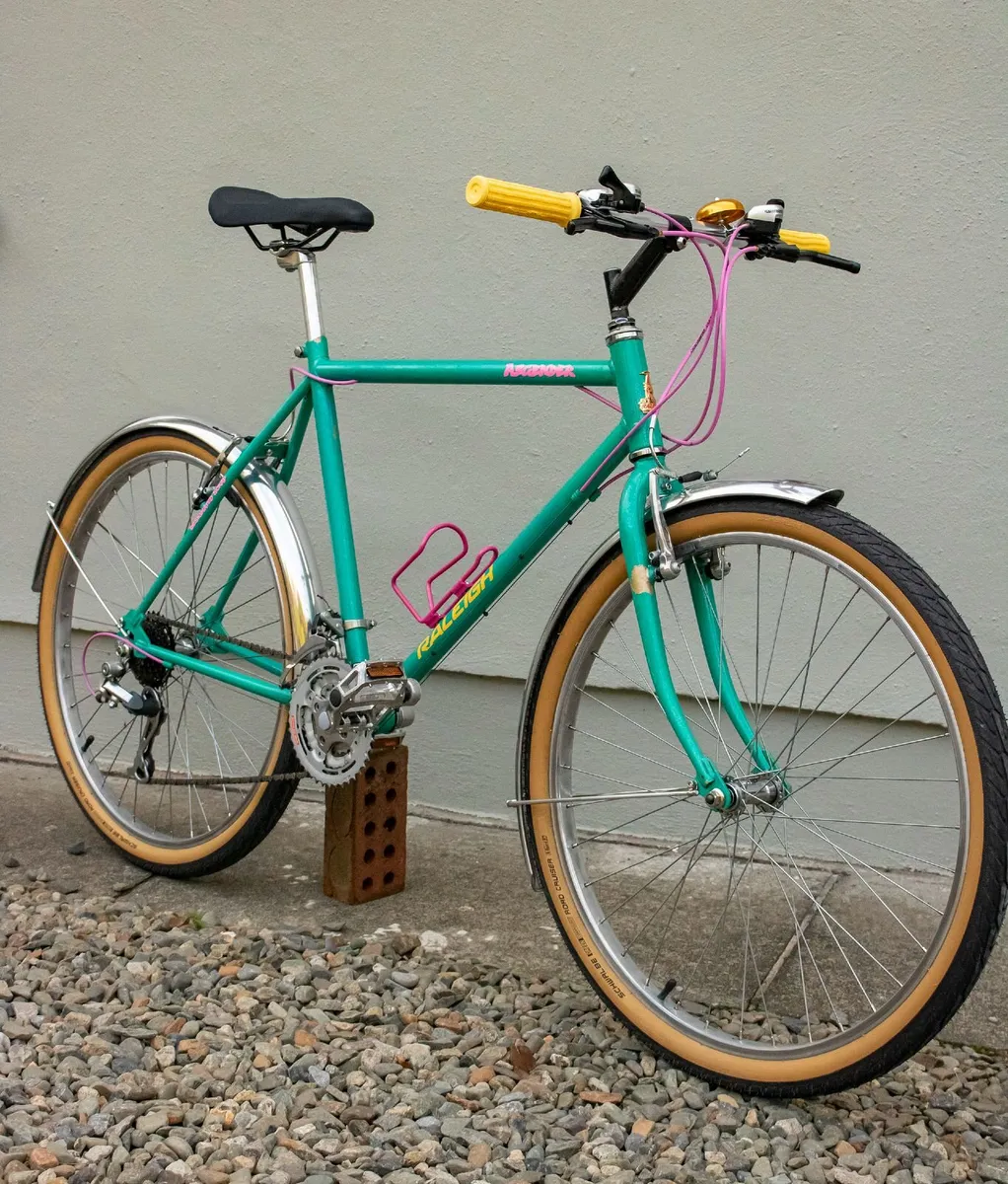 Vintage Raleigh Ascender Mountain Bike - Image 2