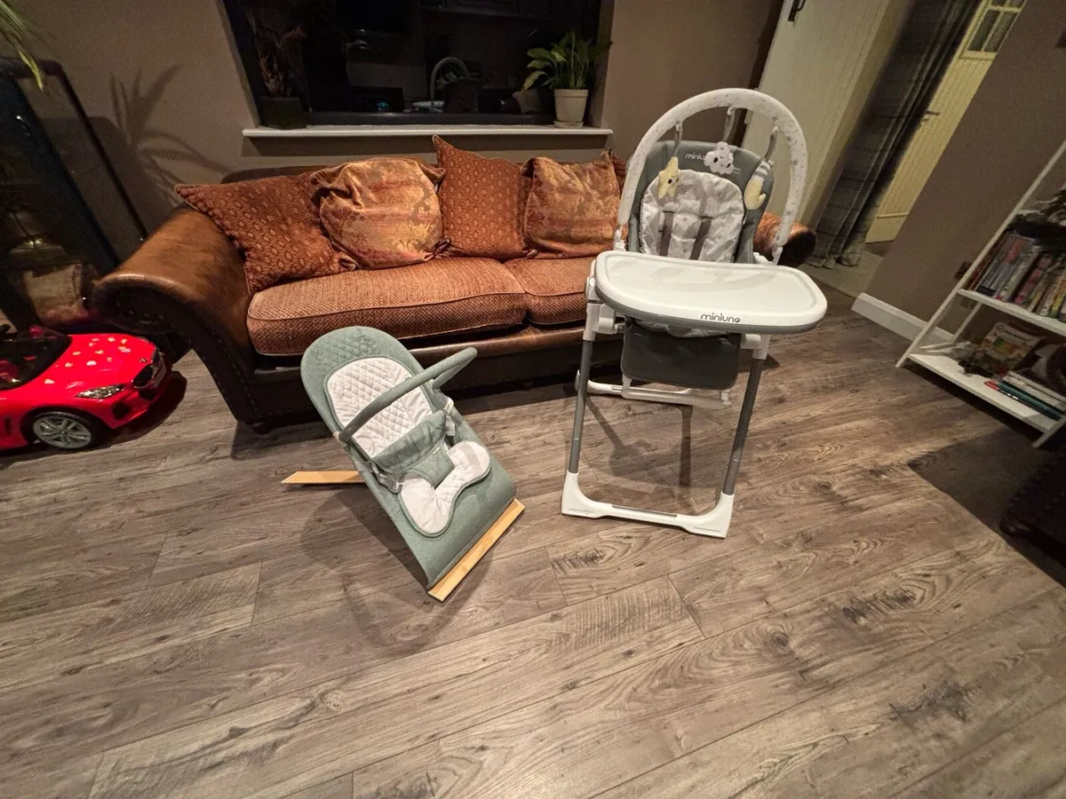 High chair - Image 1