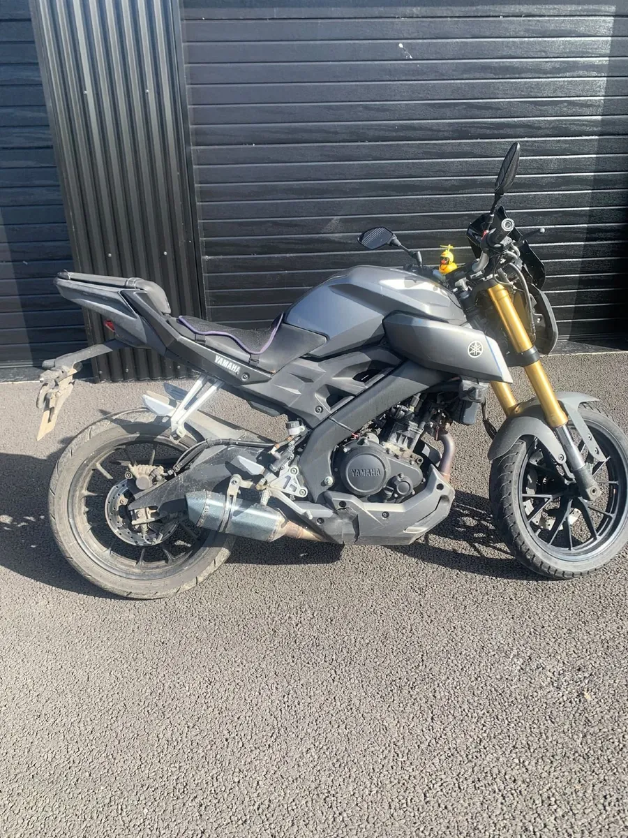 MT-125 YAMAHA 2016 - Image 2