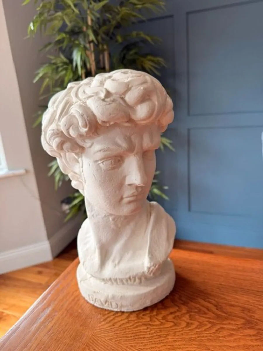 Davids Head Sculpture - Image 2