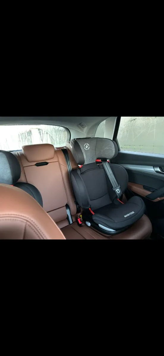 Car Seat - Image 3