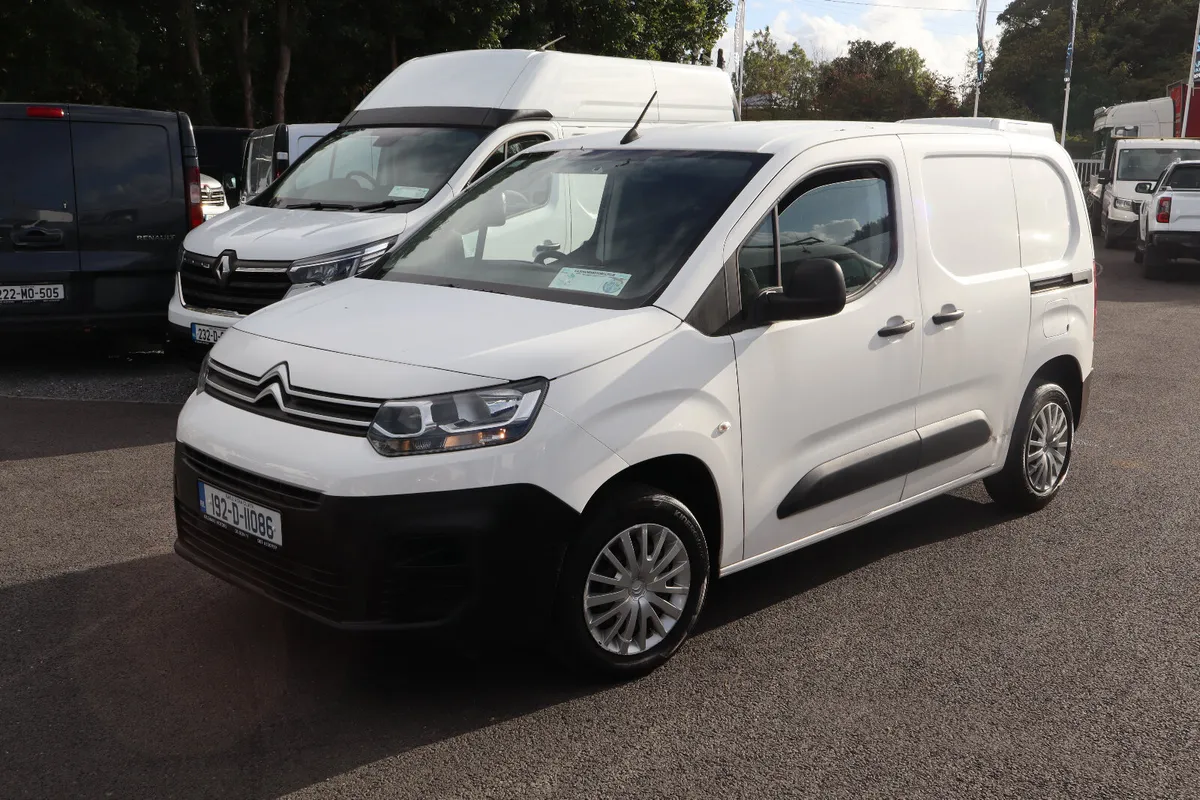 2019 CITREON BERLINGO 3 SEATER - Image 2