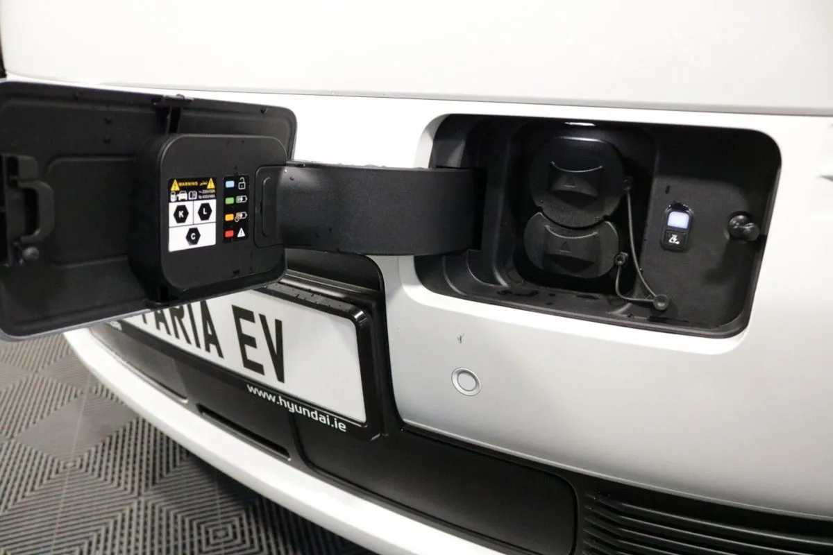 Hyundai Staria Pro EV Commercial Van - Available t - Image 4
