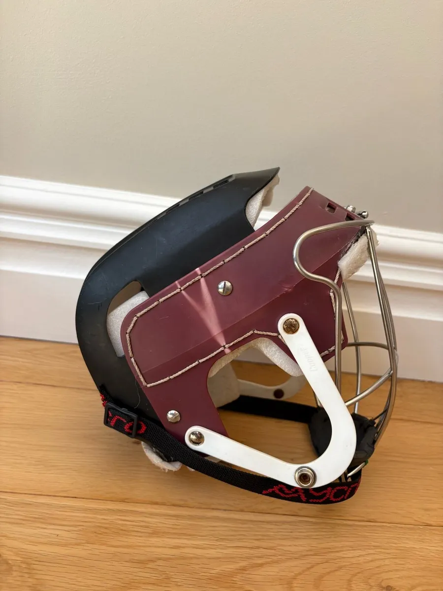 Cooper Sk100 Hurling Helmet - Image 3