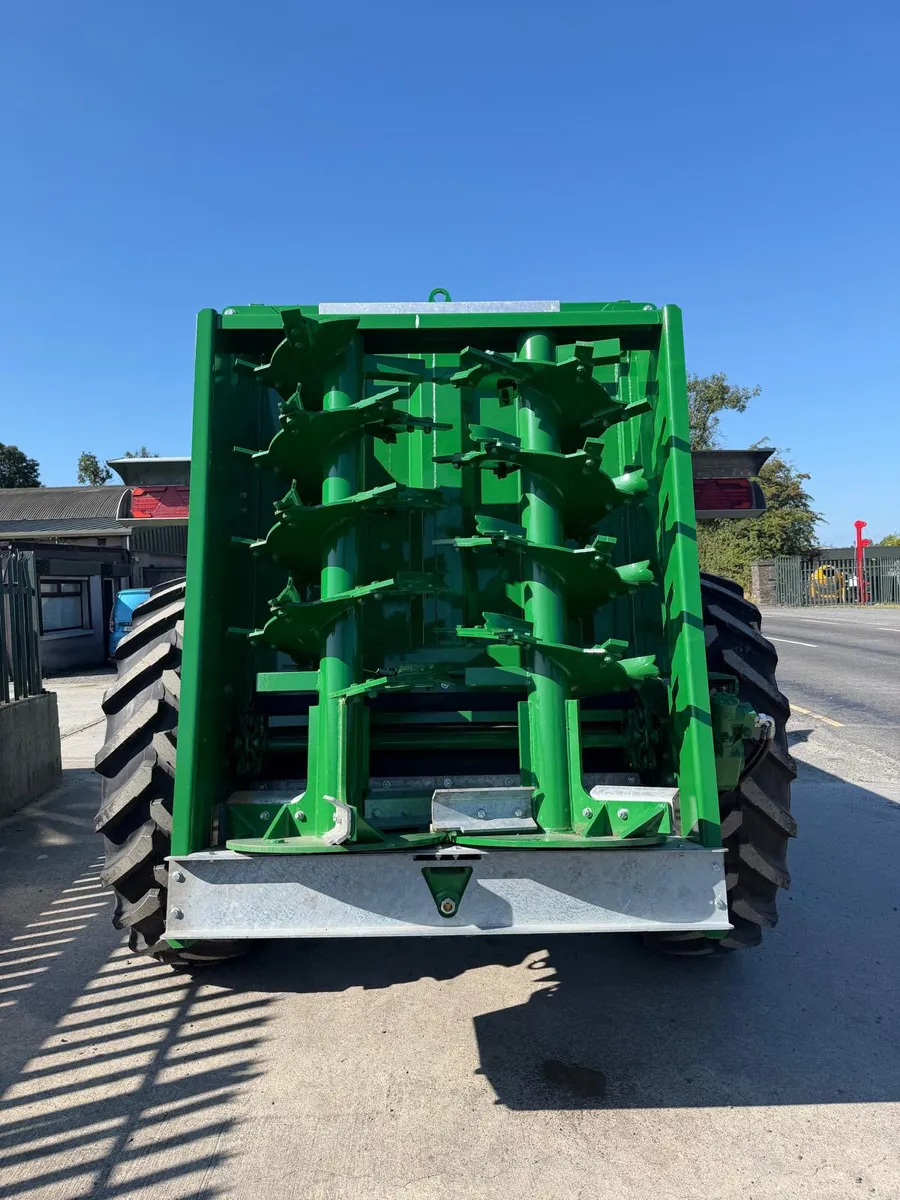 **New Conor MX8000 Rear Discharge** - Image 3
