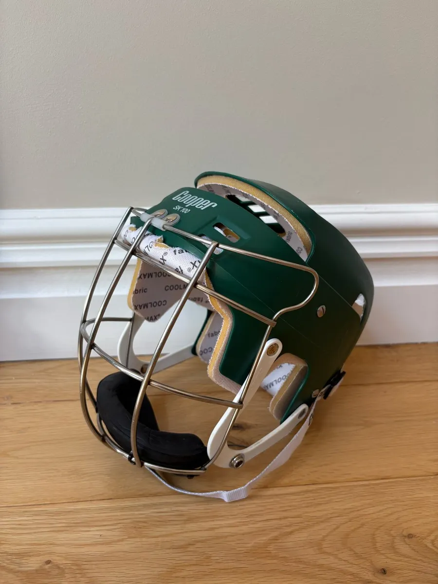 Green Cooper Sk100 Hurling Helmet - Image 2