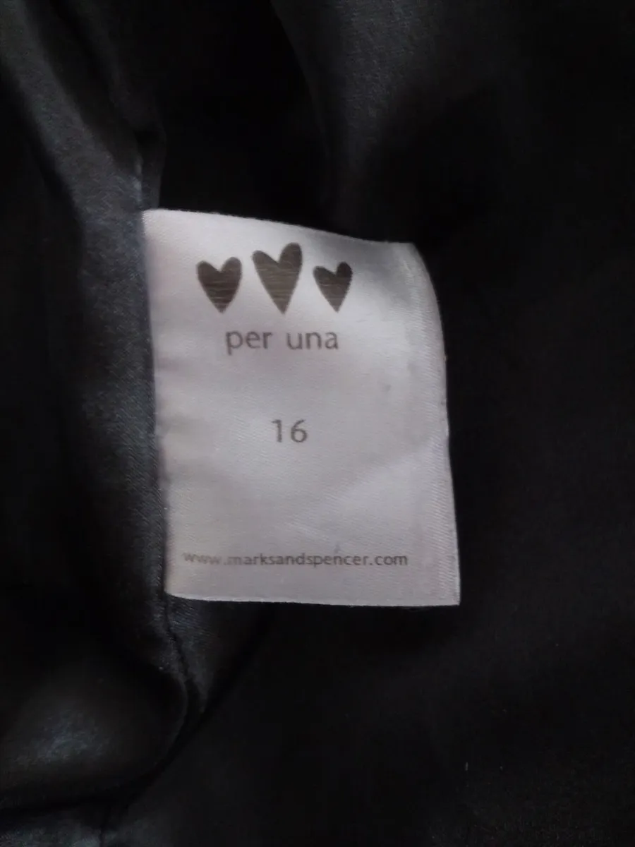 PER UNA WOMENS FEATHER & DOWN JACKET. SIZE 16. - Image 3