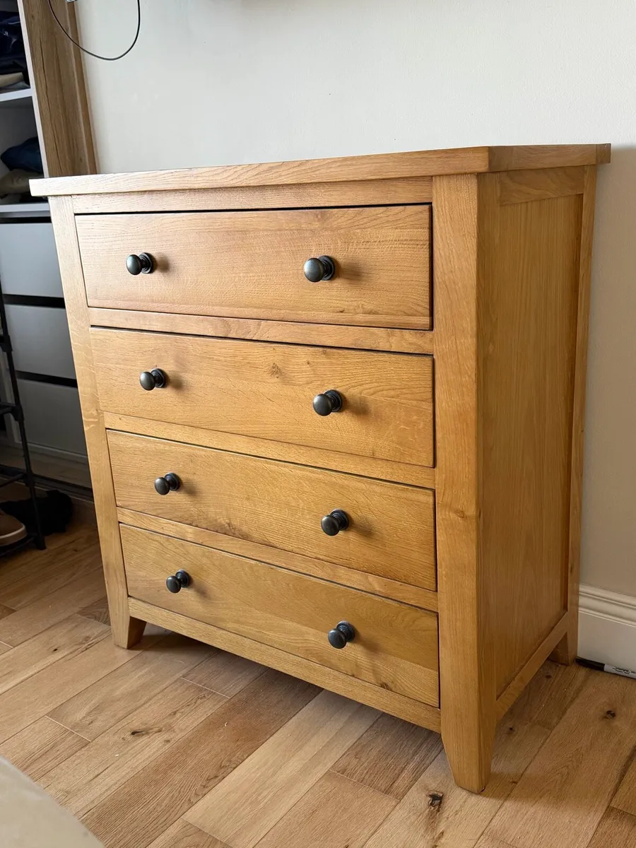 Oak Bedside Lockers and Chest of Drawers - Image 1