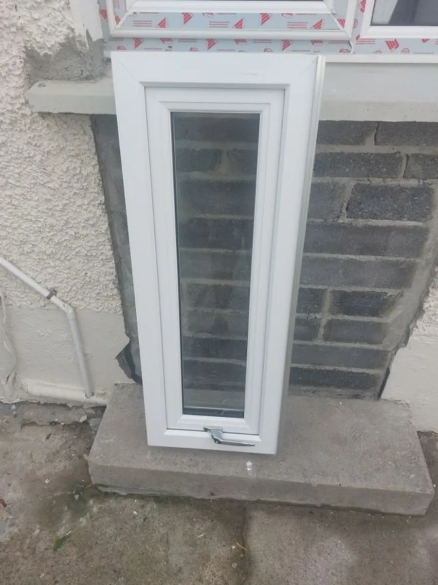 small window. Single open long. - Image 3