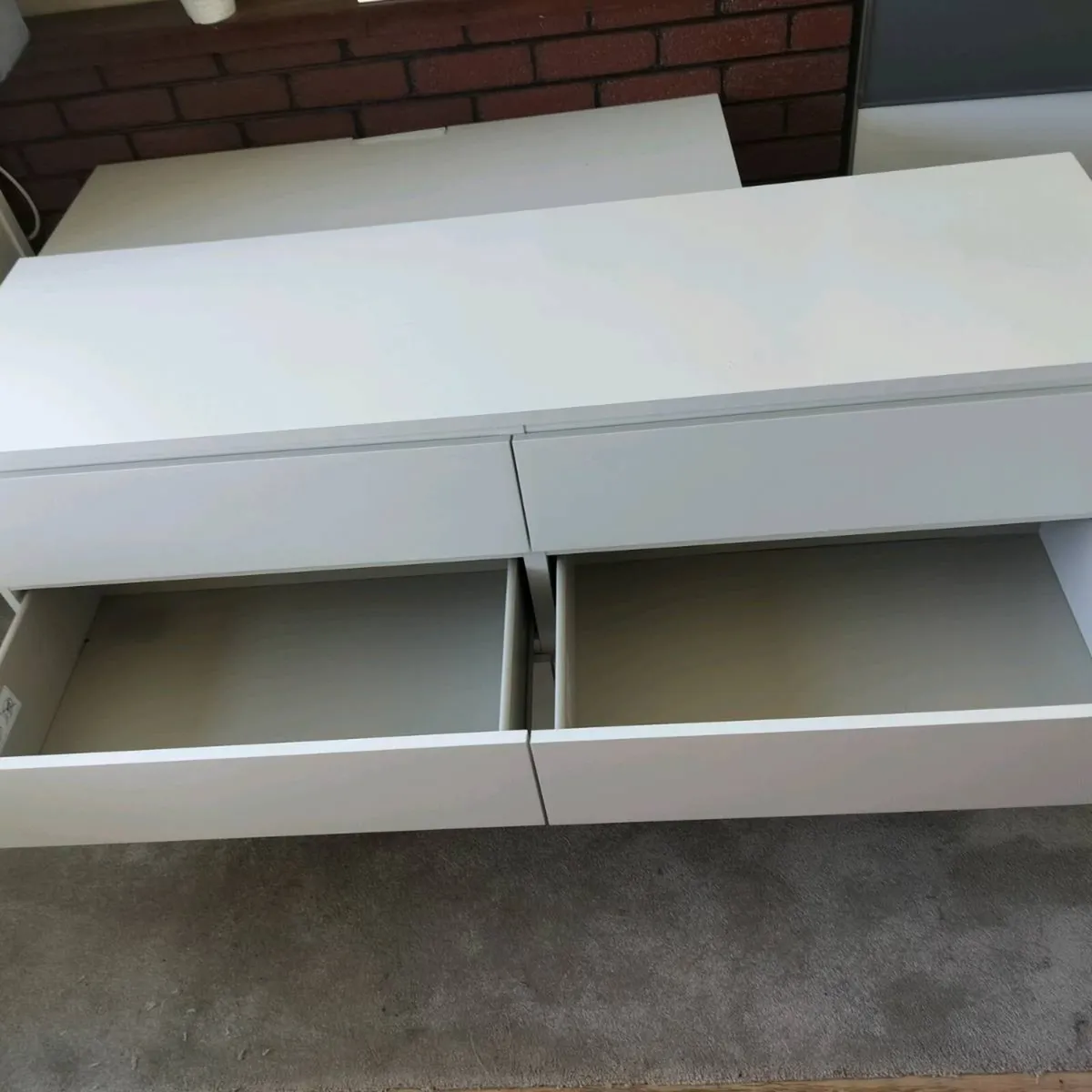 Chest of 6 drawers Malm white - Image 3