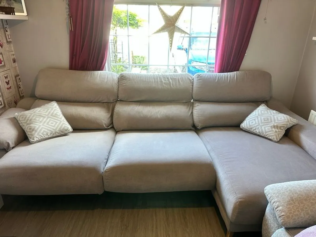 Large sofa, L shape with storage & single chair, all reclining - Image 4