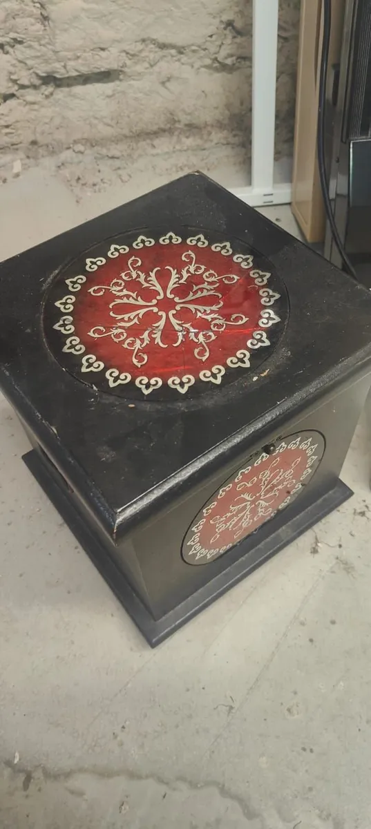 Decorative Sturdy Box