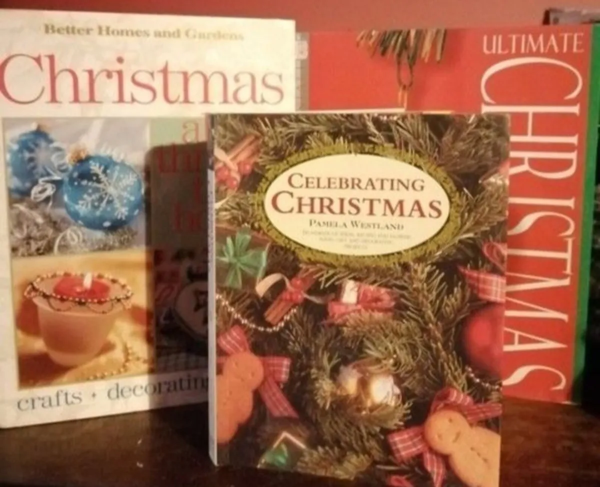 3 Christmas craft books for sale like new, get you - Image 1