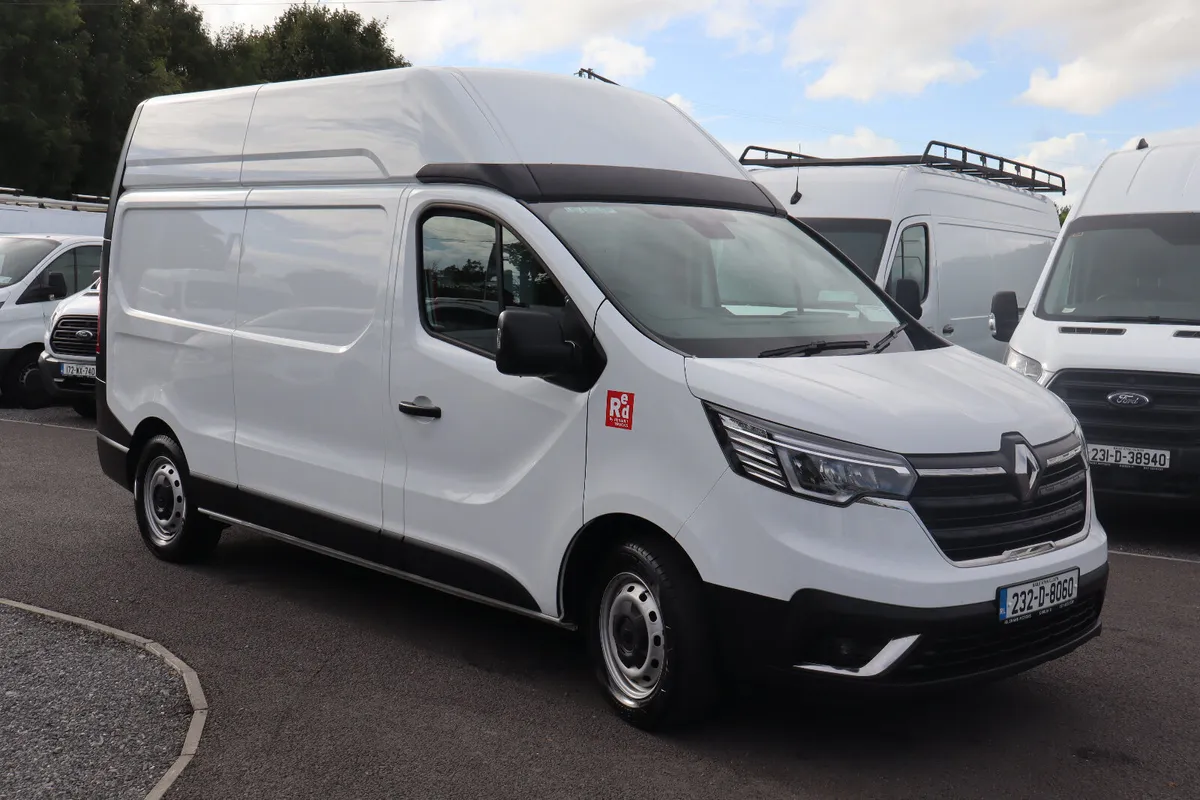 2023 RENAULT TRAFFIC LWB HIROOF - Image 1