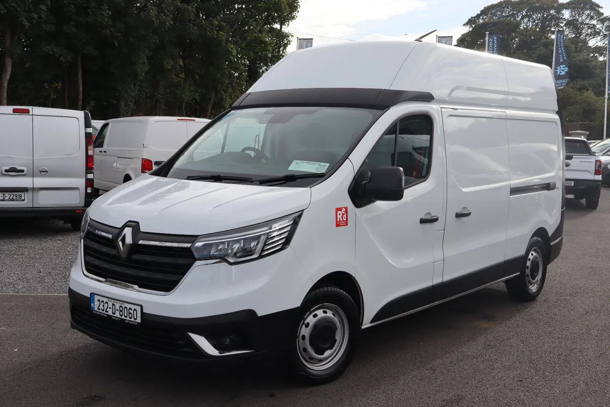 2023 RENAULT TRAFFIC LWB HIROOF - Image 2