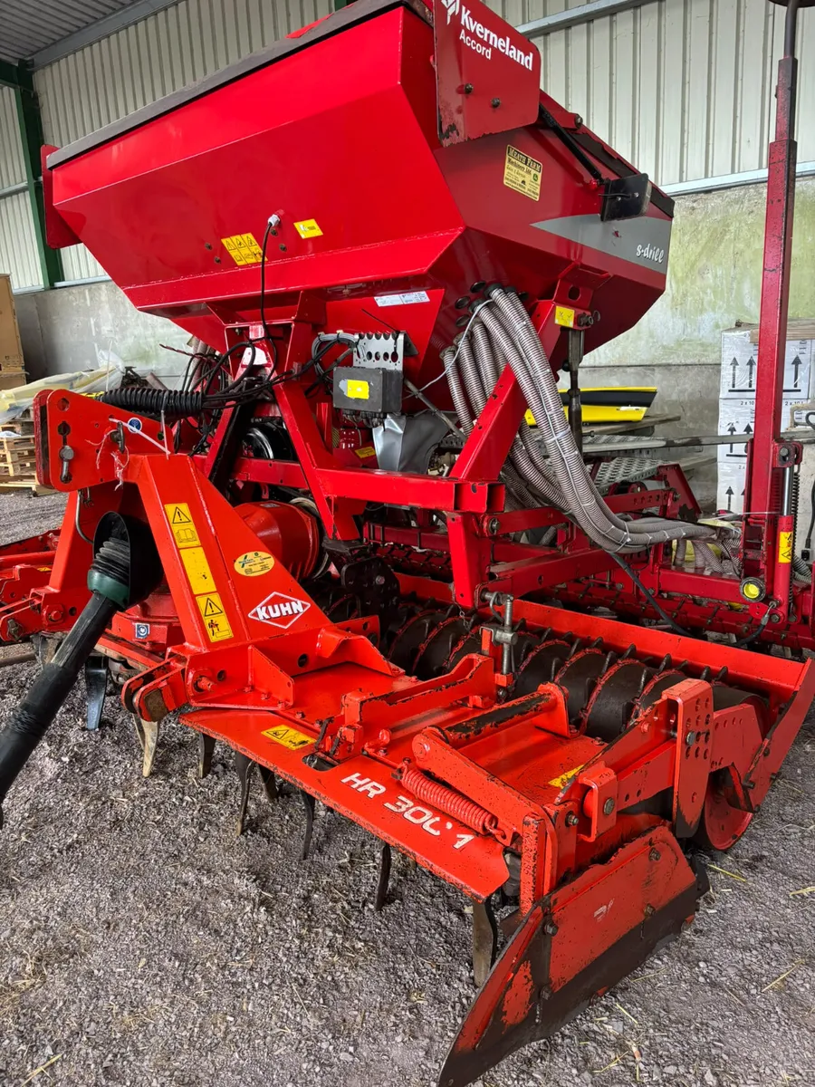 2022 Kuhn 3004 Power Harrow C/W 2012 Suffolk Drill - Image 2